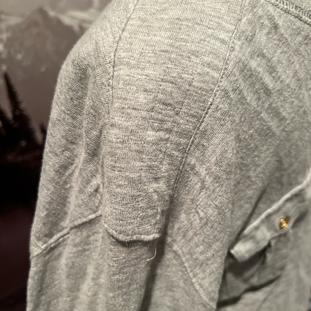 Gray long sleeve shirt - Picture 3 of 5